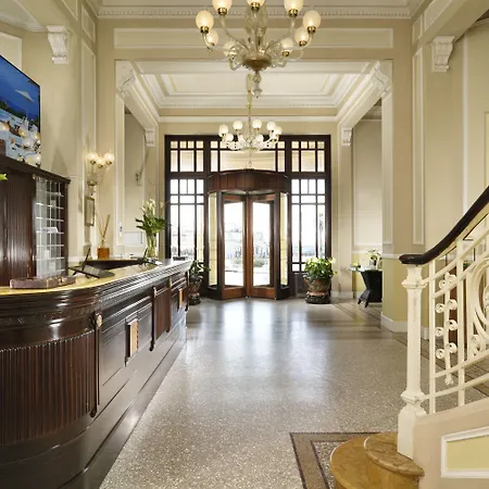 酒店 普林西皮迪皮耶蒙特大酒店 维亚雷焦